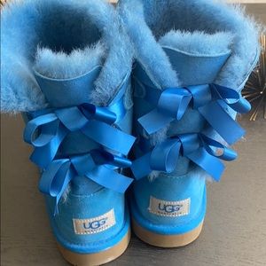 Blue bow Uggs
